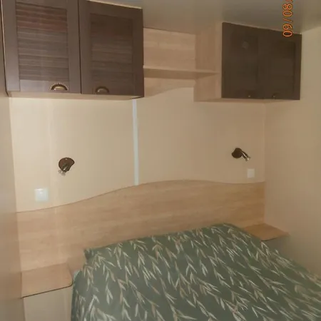 L'ioasis, Location Saisonniere Ouverte Toute L'annee Sur L'ile D'oleron בקתה *