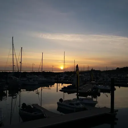 L'ioasis, Location Saisonniere Ouverte Toute L'annee Sur L'ile D'oleron בקתה